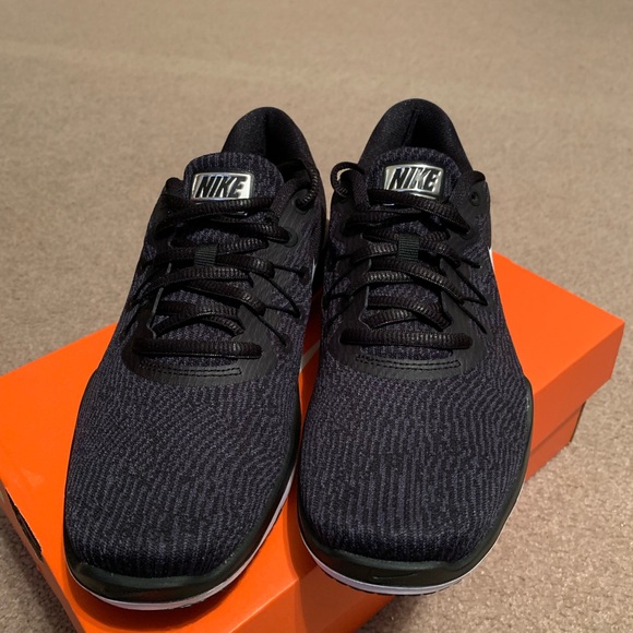 🔥NEW NIKE WOMENS - Picture 2 of 7